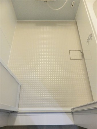 明るくスッキリとした浴室へ 明るくスッキリとした浴室へ